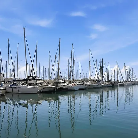 Climatise, Balcon, Piscine- Cap D'agde Port *